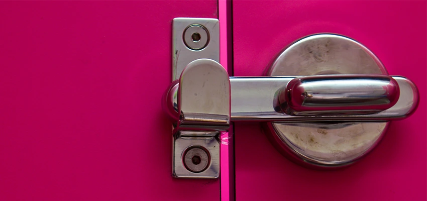 Childproof Gate Lock in Brawley, California